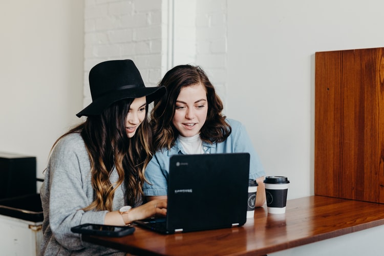 auto-posting and scheduling plugin for Wordpress 
