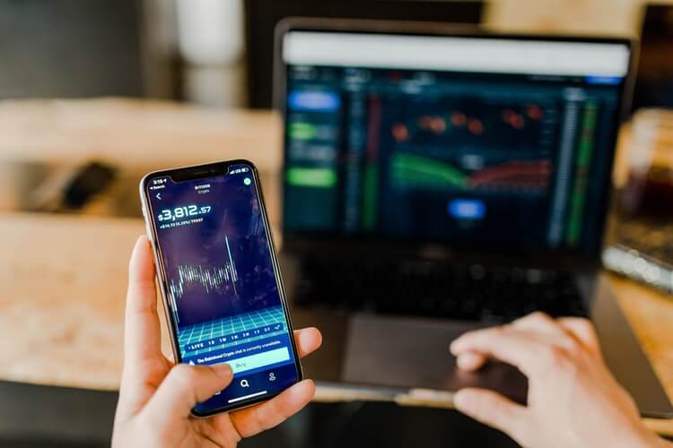 cómo elegir un tema para un podcast posibilidad financiera