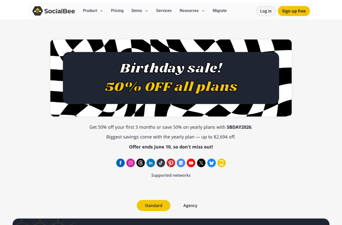صفحة أسعار SocialBee مع خطط Bootstrap وAccelerate وPro